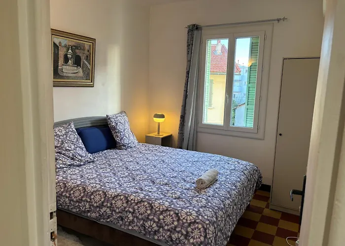 Brinette Πανσιόν